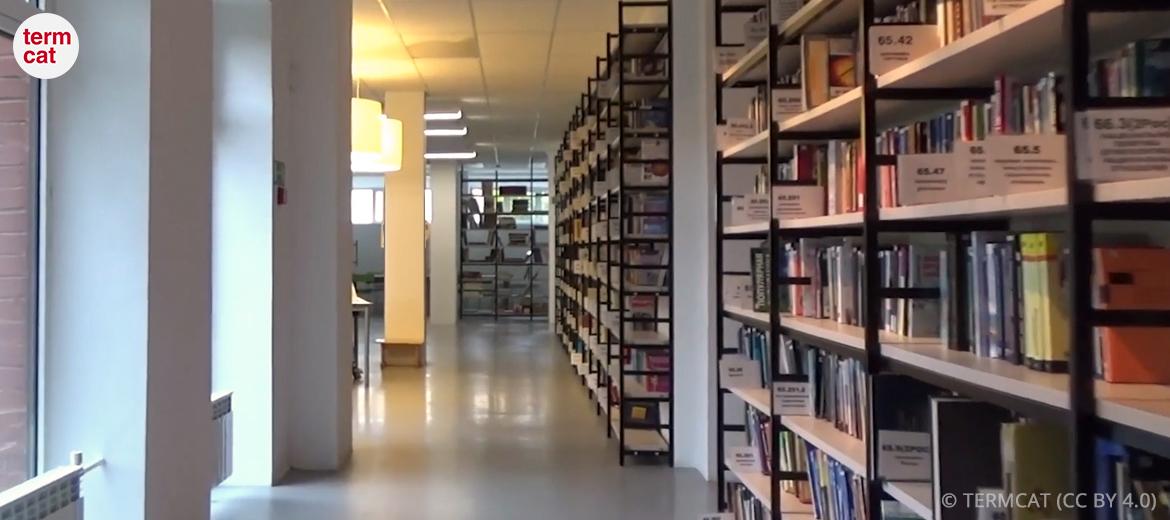 © TERMCAT (CC-BY 4.0) imatge d'una biblioteca